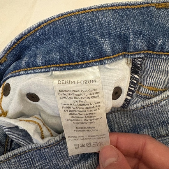 Denim Forum Bailey High Rise Crop Flare - Picture 5 of 11